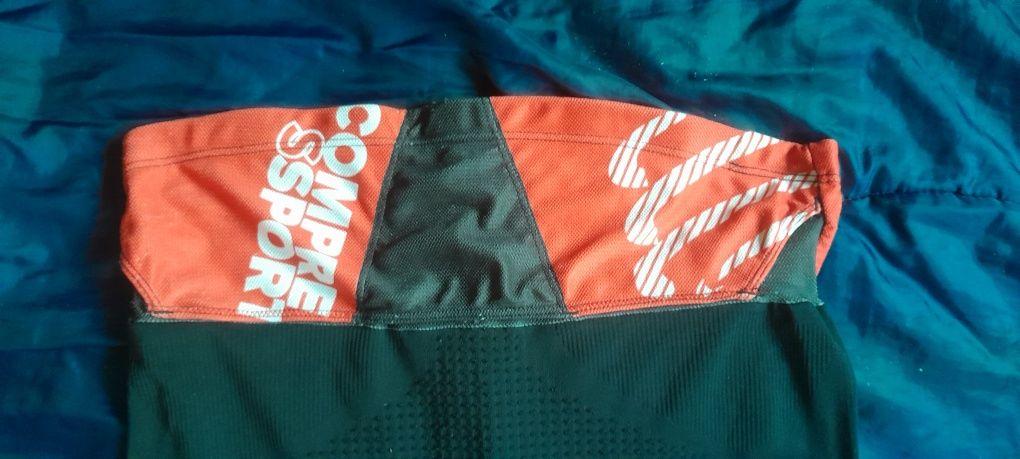 Koszulka biegowa Compressport.