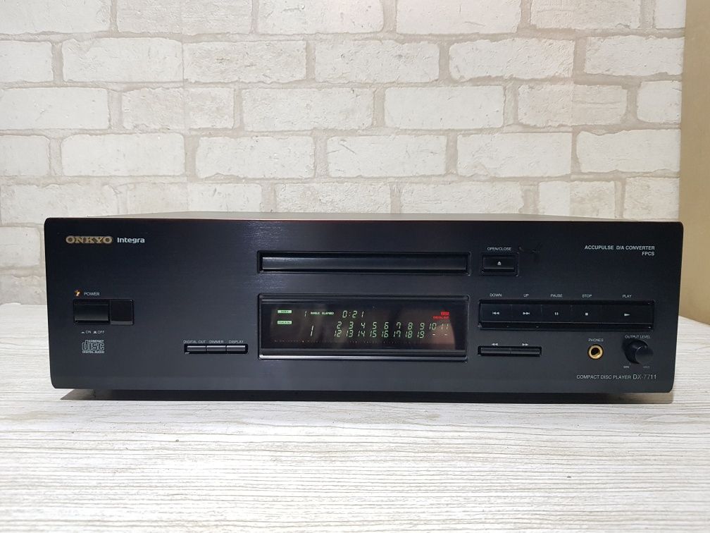 CD програвач/проигрыватель Onkyo DX-7711  б/у з Німеччини