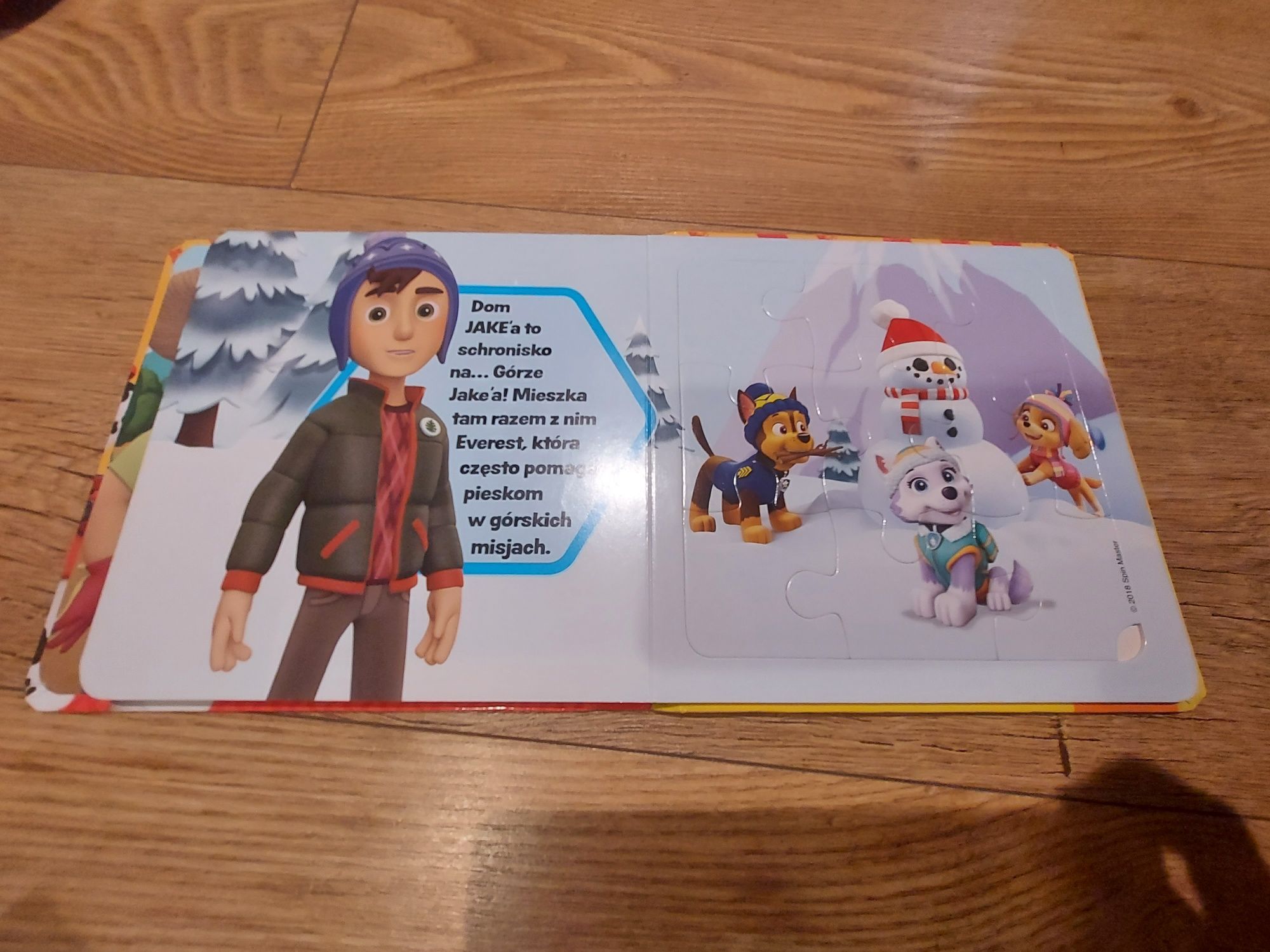 Psi Patrol książka z puzzlami