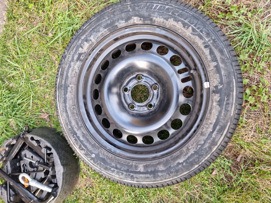 Zestaw koła zapasowego razem z lewarkiem opel 5x110