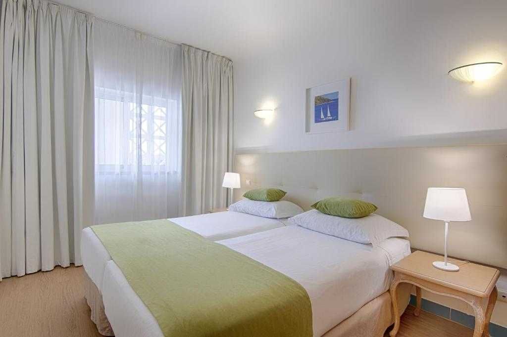 Apartamento T1 com piscina, Albufeira - JUNHO