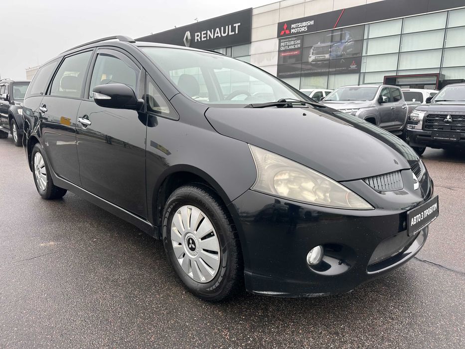 Mitsubishi Grandis 2005