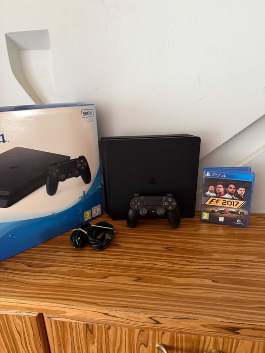 [PS4] Konsola SONY PlayStation 4 Slim + Pad + Gra F1 - Pudełko