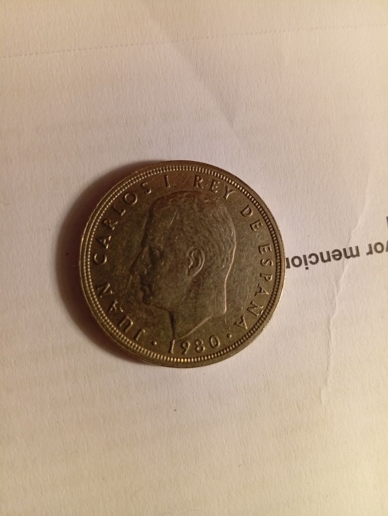 Moedas antigas para desocupar.
