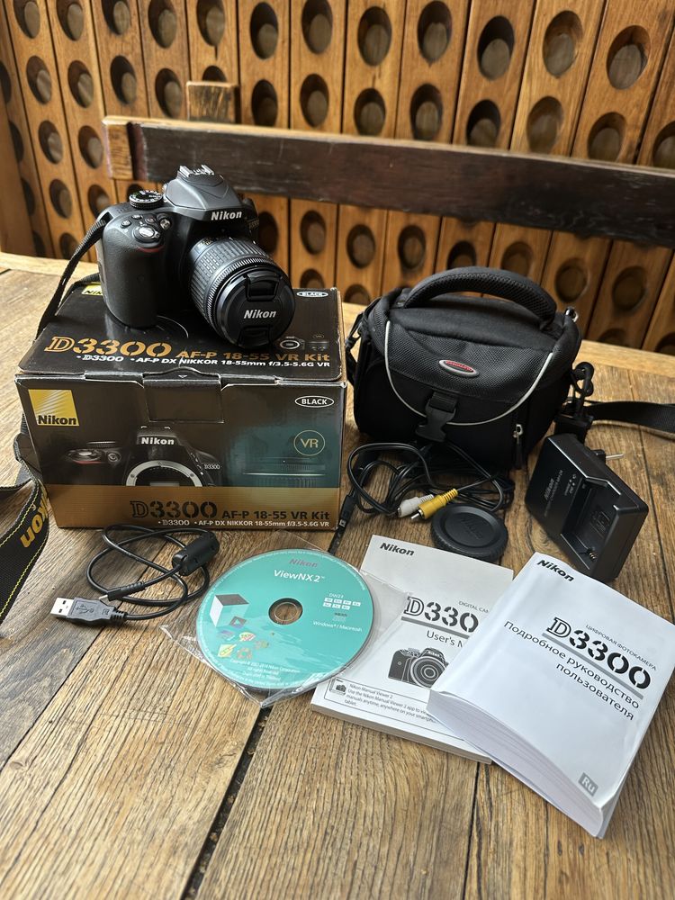 Фотоапарат Nikon D3300 AF-P 18-55 VR Kit + сумка для фотоапарата