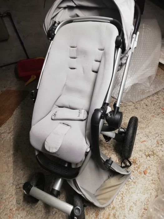 Conjunto BeSafe iZi Go X1 + Base Isofix + Carrinho + Capa de Chuva