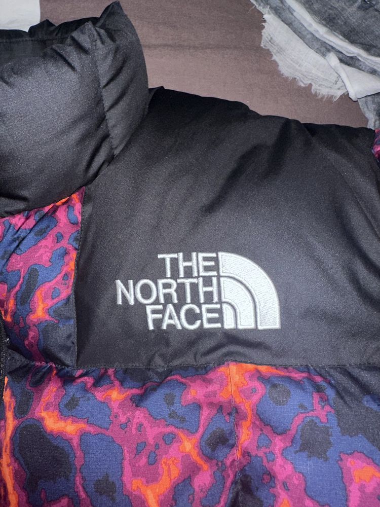 The North Face 1996 Printed Retro Nuptse 700