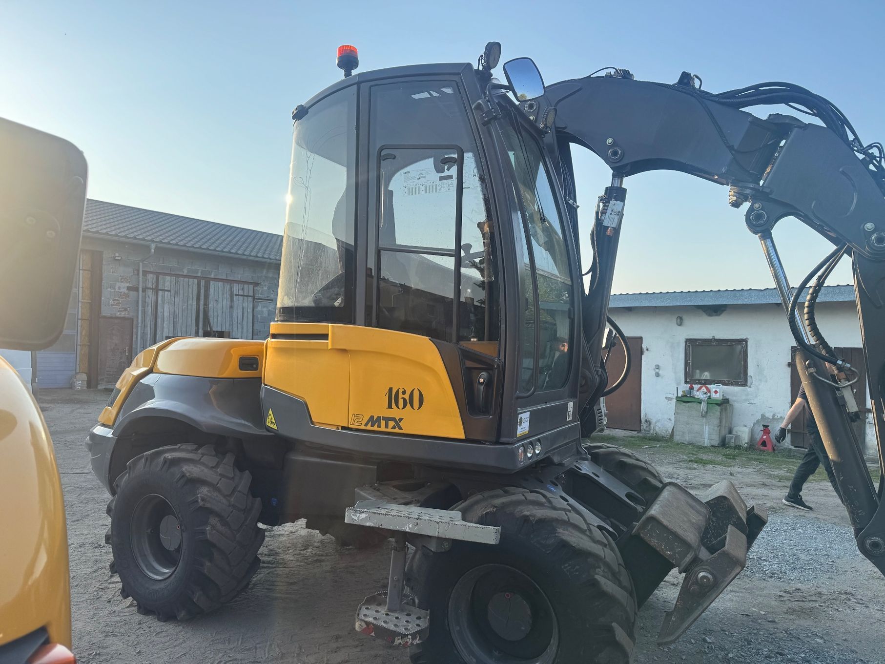 Mecalac 12 mtx  Mecalac 12 Mtx klima po dużym serwisie