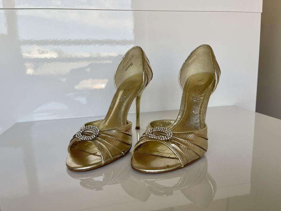 Sapatos Dourados Aldo
