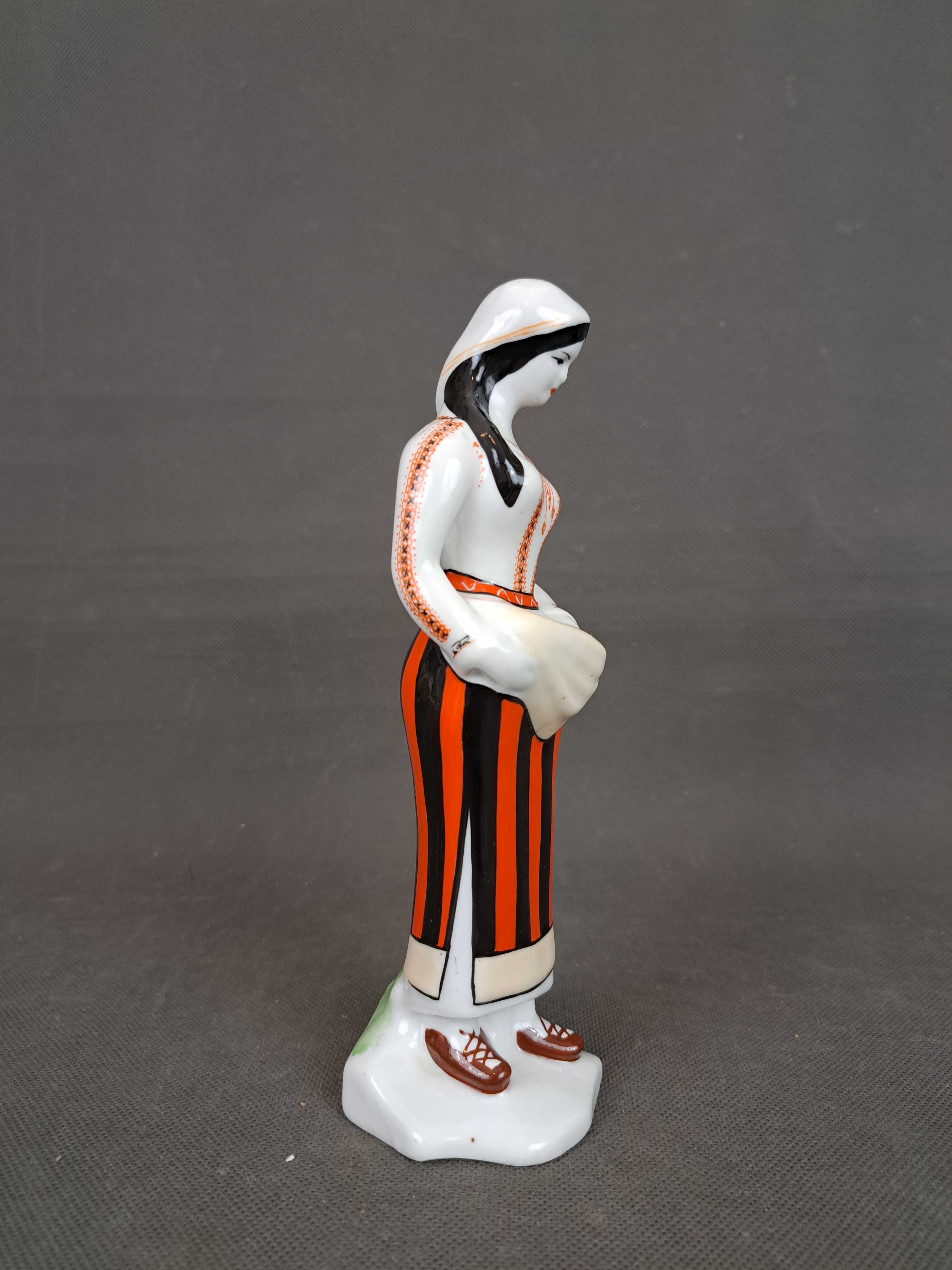 Kobieta, figurka porcelanowa STIPO DOROHI, Rumunia