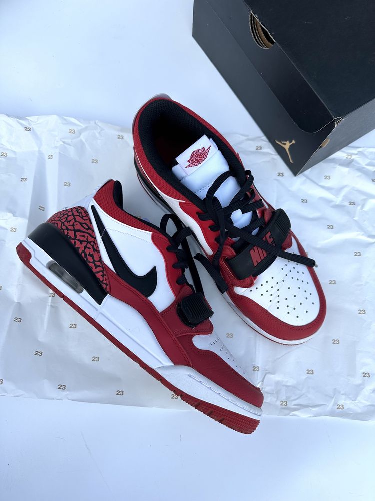 Чоловічі кросівки Jordan Legacy 312 low