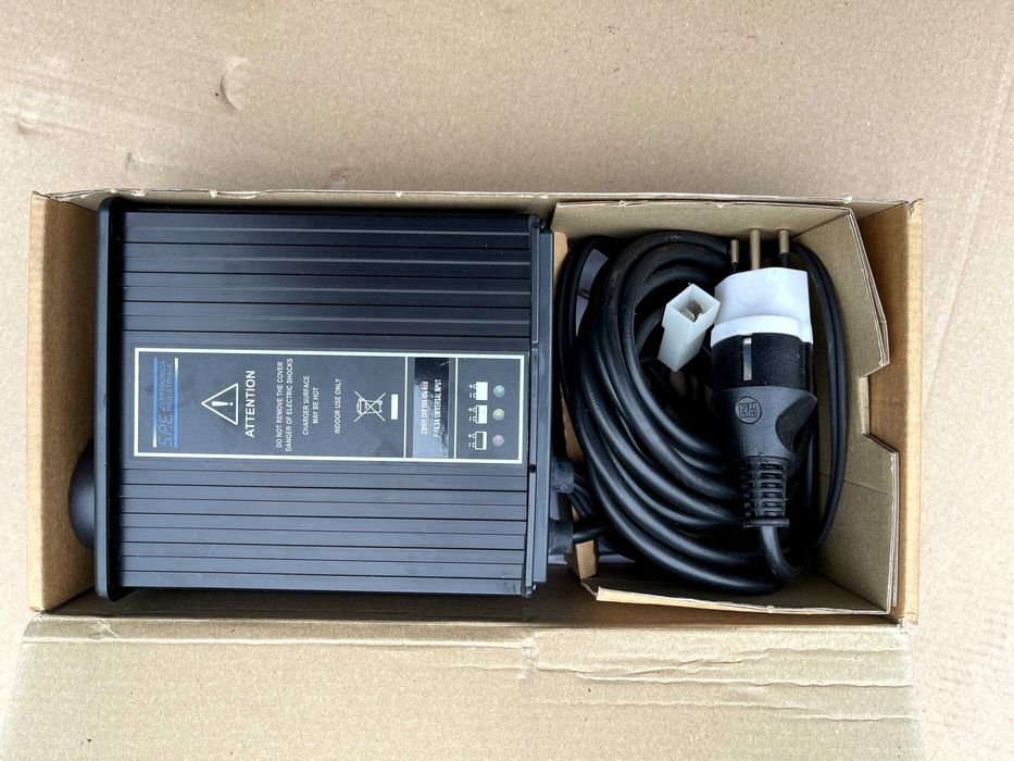 Prostownik ładowarka S.P.E. CBHD1 24V 10A