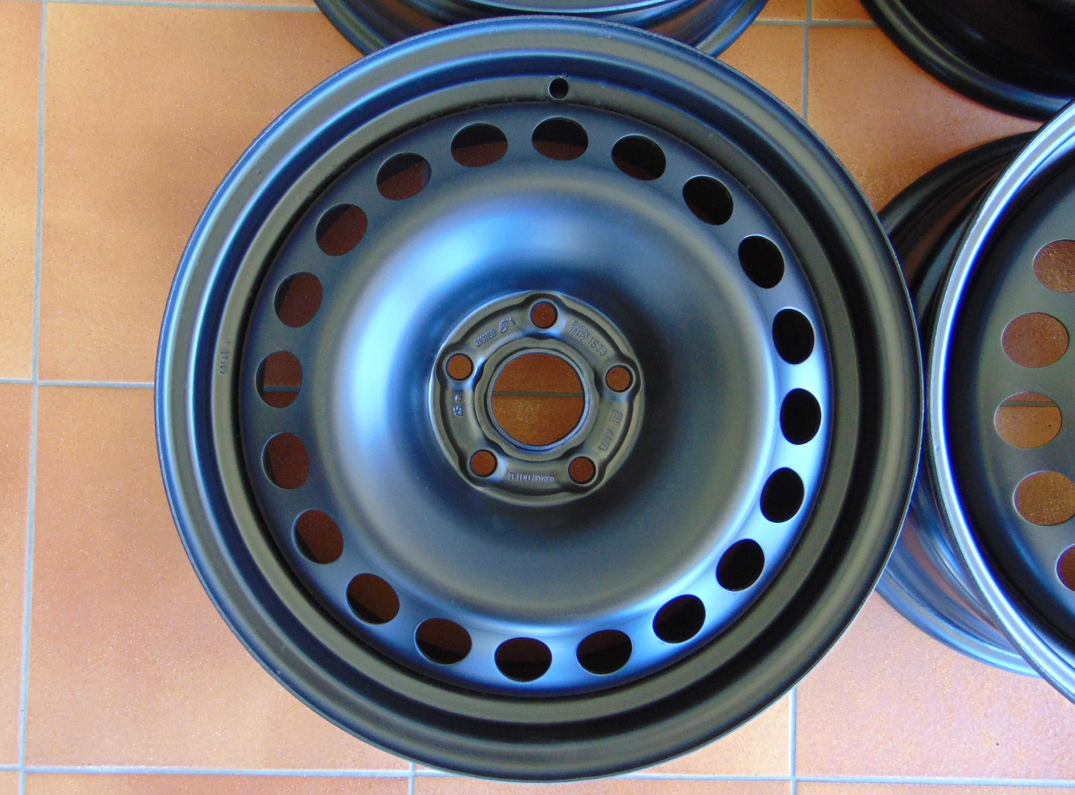 Felgi Stalowe 16'' 6,5x16 ET38 MOKKA TRAX kpl.