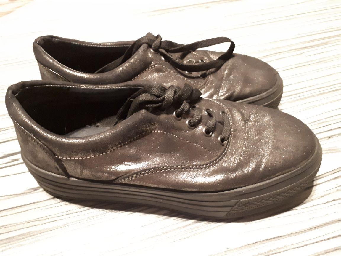 RIVER ISLAND metaliczne srebrne tenisówki na platformie 38 stan bdb