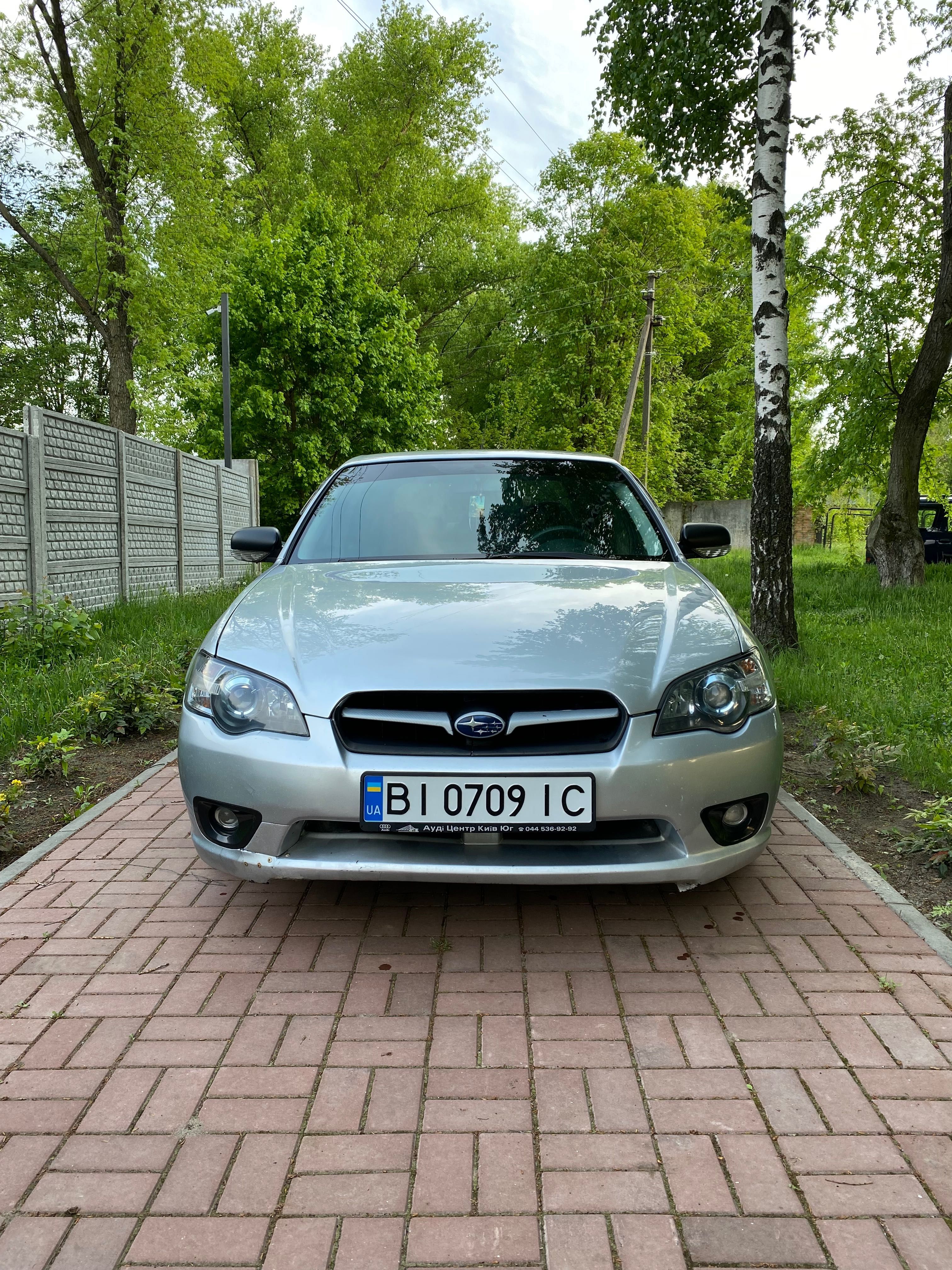 Subaru Legacy 2004рік
