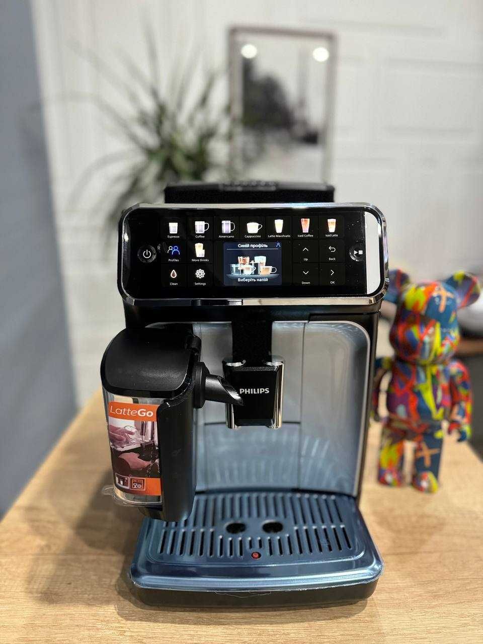 Кавомашина Philips Latte Go серії 5500