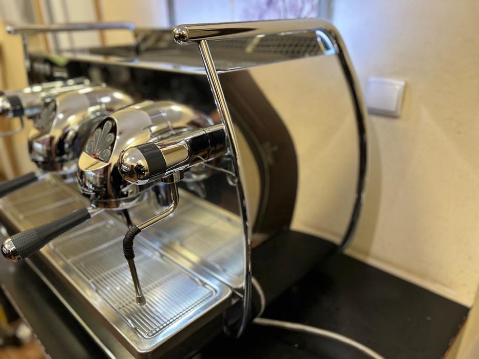 Професійна Кавоварка/Кавомашина Victoria Arduino Adonis +