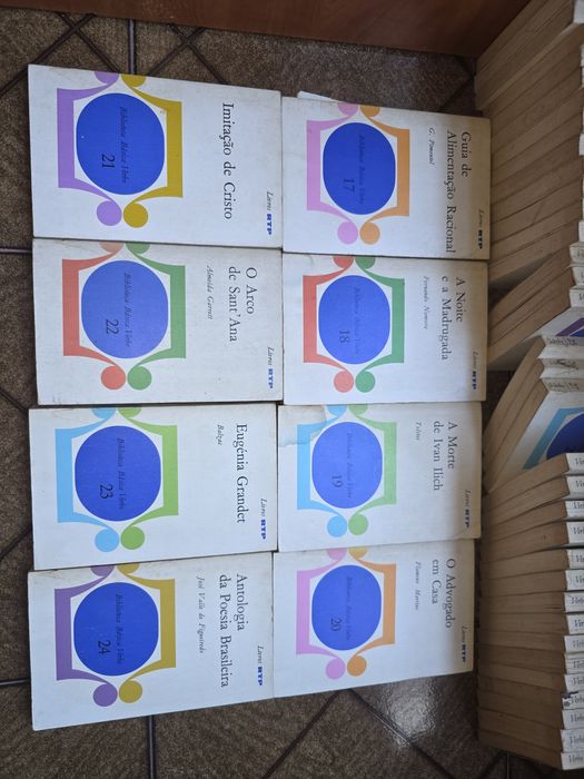 Coleção de 42 volumes