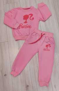 Dres Barbie różowy 3-4 lata