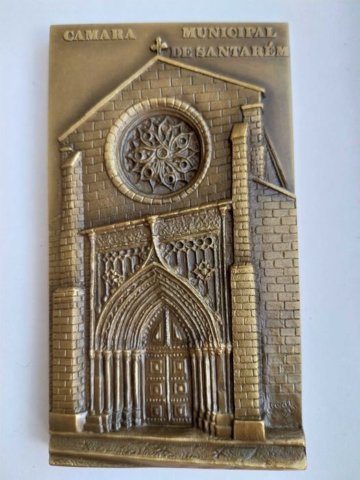 medalha alusiva à Igreja da Graça, Santarém
