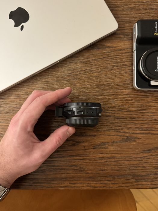 Metabones Speedbooster MFT-EF BMPCC 0.58x