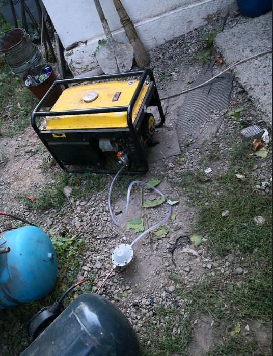 Генератор 3кВт 43кг газ/бензин