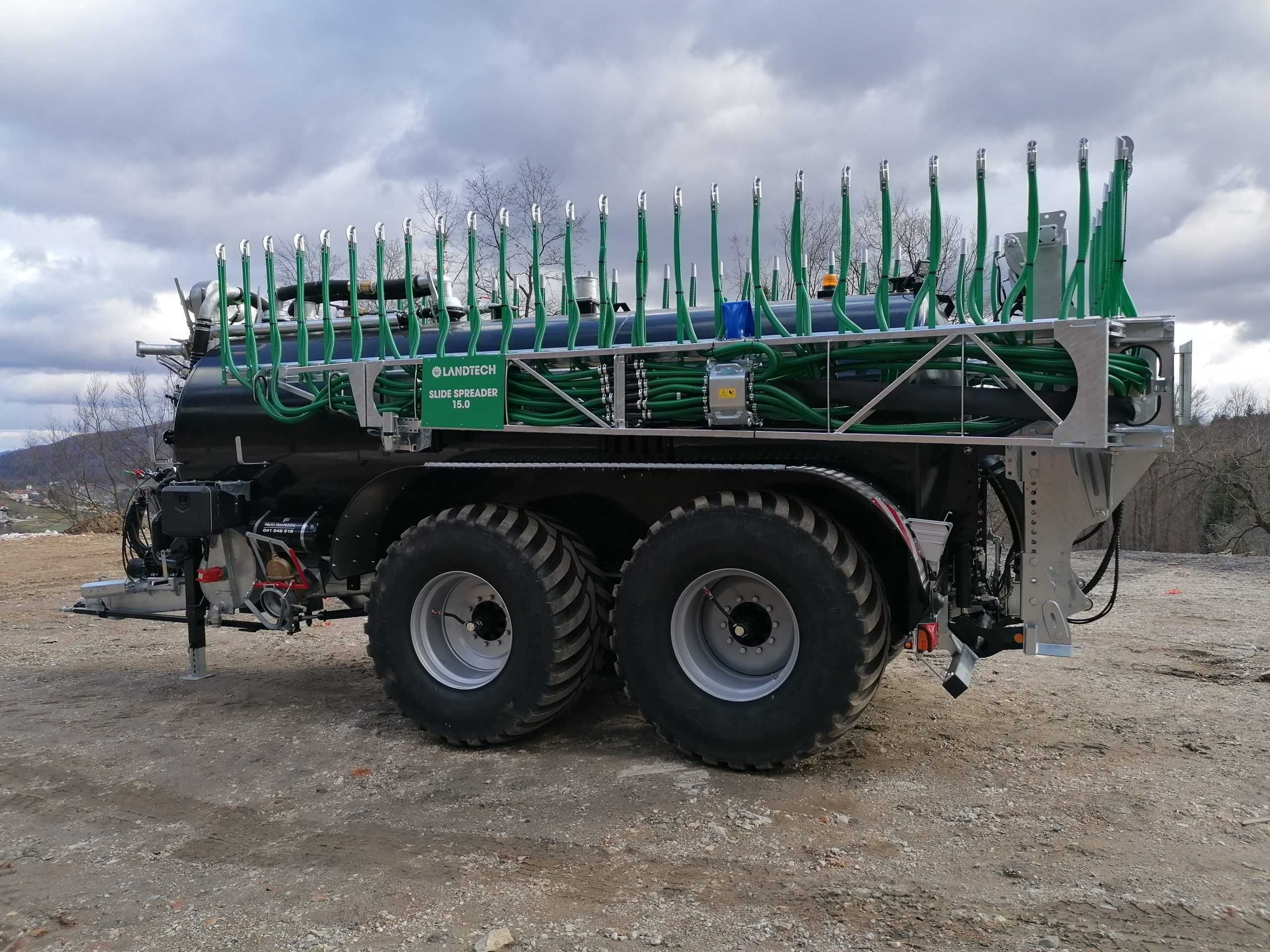 Aplikator stopkowy łyżwowy BeTEC 15m V-Trail 2 sieczkarnie 2 kola podp