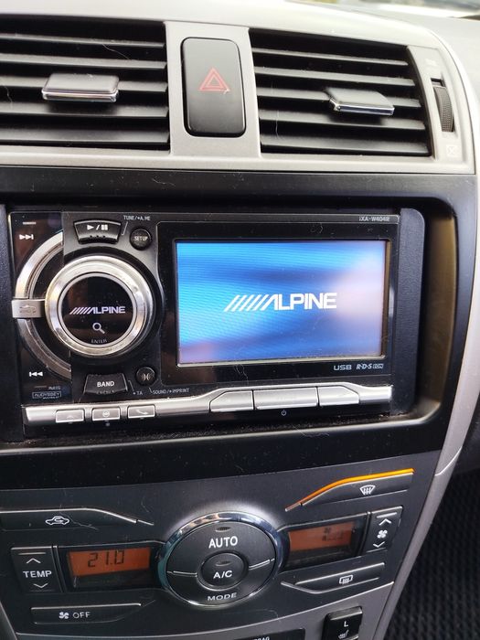 Продам 2 din Alpine магнитолу .