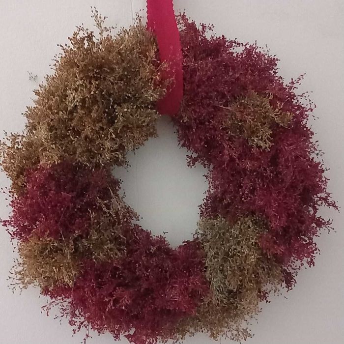 Ręcznie wykonany całoroczny wianek.