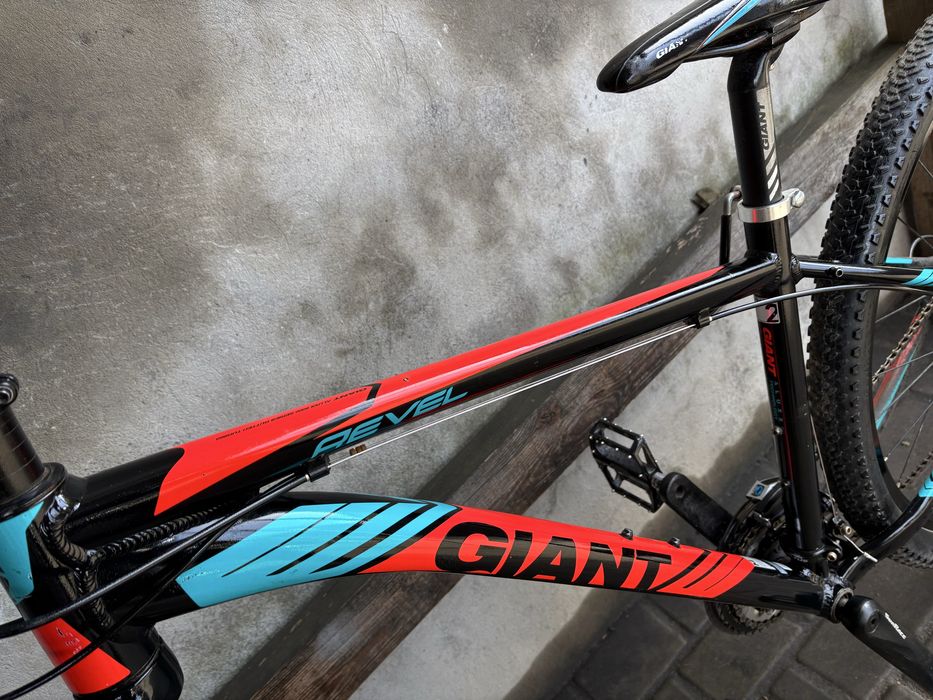 Велосипед GIANT REVEL 29