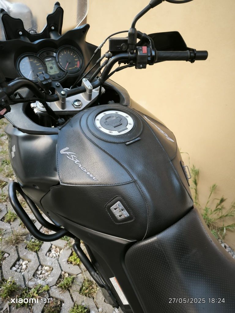 Moto Suzuki V-storm 2006