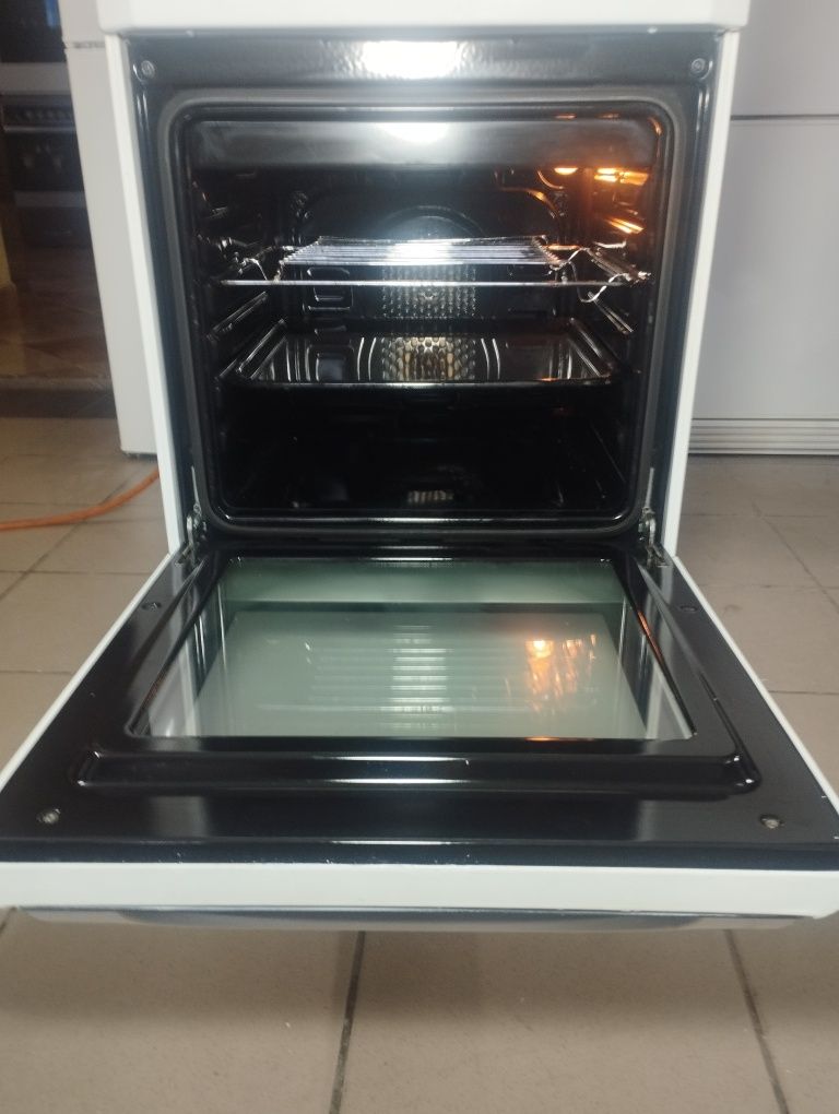 Плита газова з духовкою електричною Beko