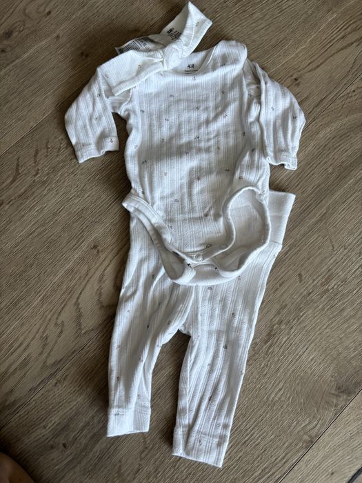 Body ze spodenkami opaska H&M 56