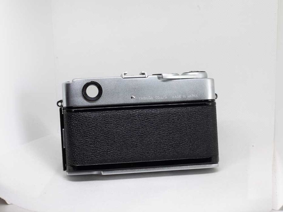 Máquina fotográfica analógica Yashica Model M f 1.9