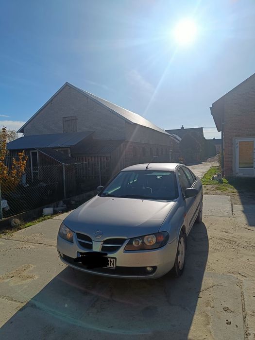 Nissan Almera 1.8 benzyna 

Sprzedam Nissana Almerę z