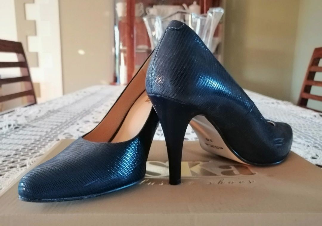 Buty skórzane eleganckie, szpilki 36