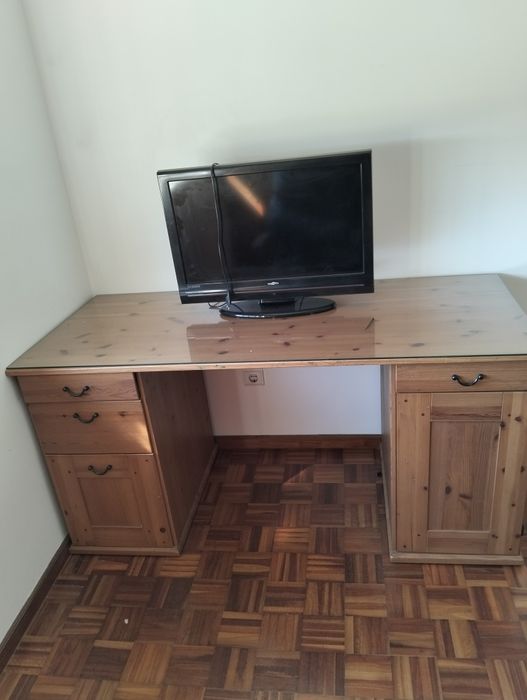 Secretaria em madeira