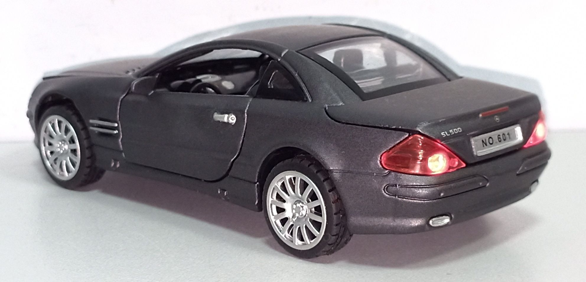 Машинка Mercedes Benz SL500 модель 1:32 "Автосвіт". Металл, звук, свет