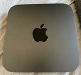 Mac mini (Intel i7, 16GB RAM, 512GB SSD) – model 2018 – idealny stan