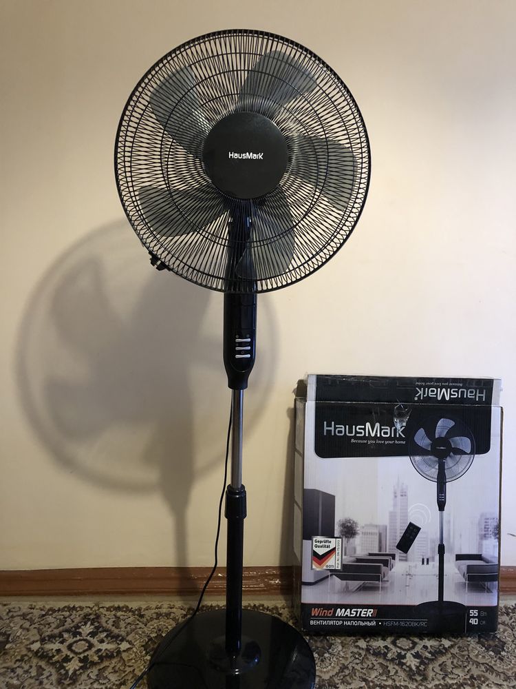 Вентилятор HausMark HSFM-1620BK/RC