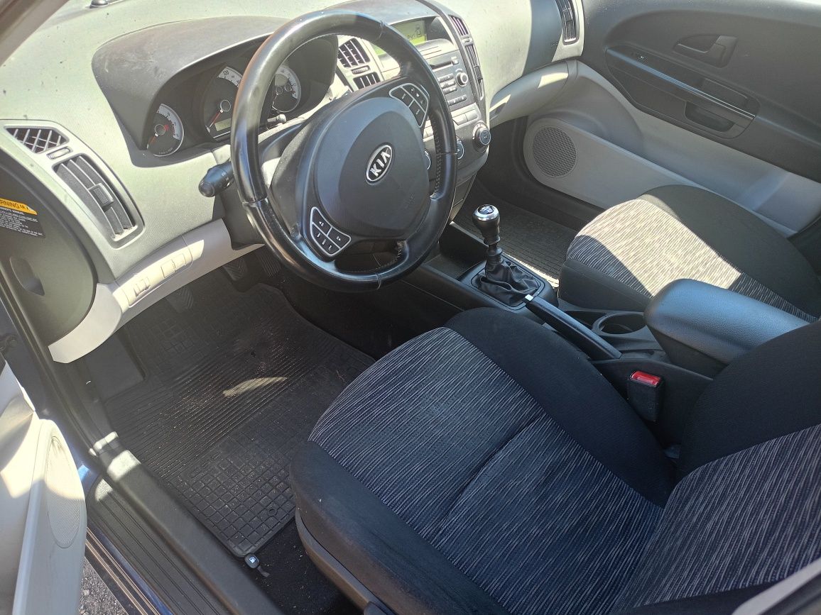 Kia cee'd 1,4 klima fajne autko