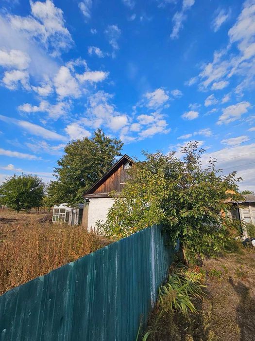 Продаж повноцінного будинку в центрі села Руська Поляна.