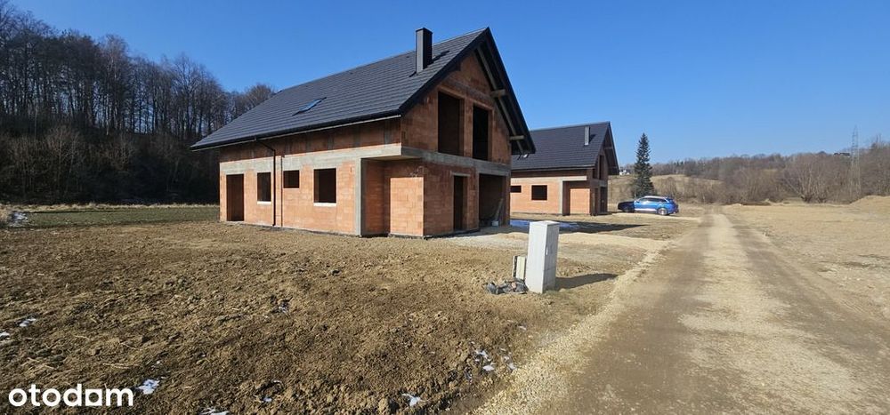 Dom wolnostojący 155 m – Dobczyce, koło lasu