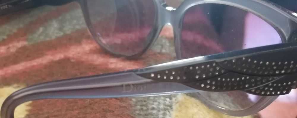 óculos de sol christian dior originais
feminino