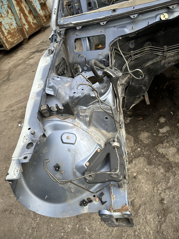 Ćwiartka Mercedes W211 przód podłużnica lewa prawa próg