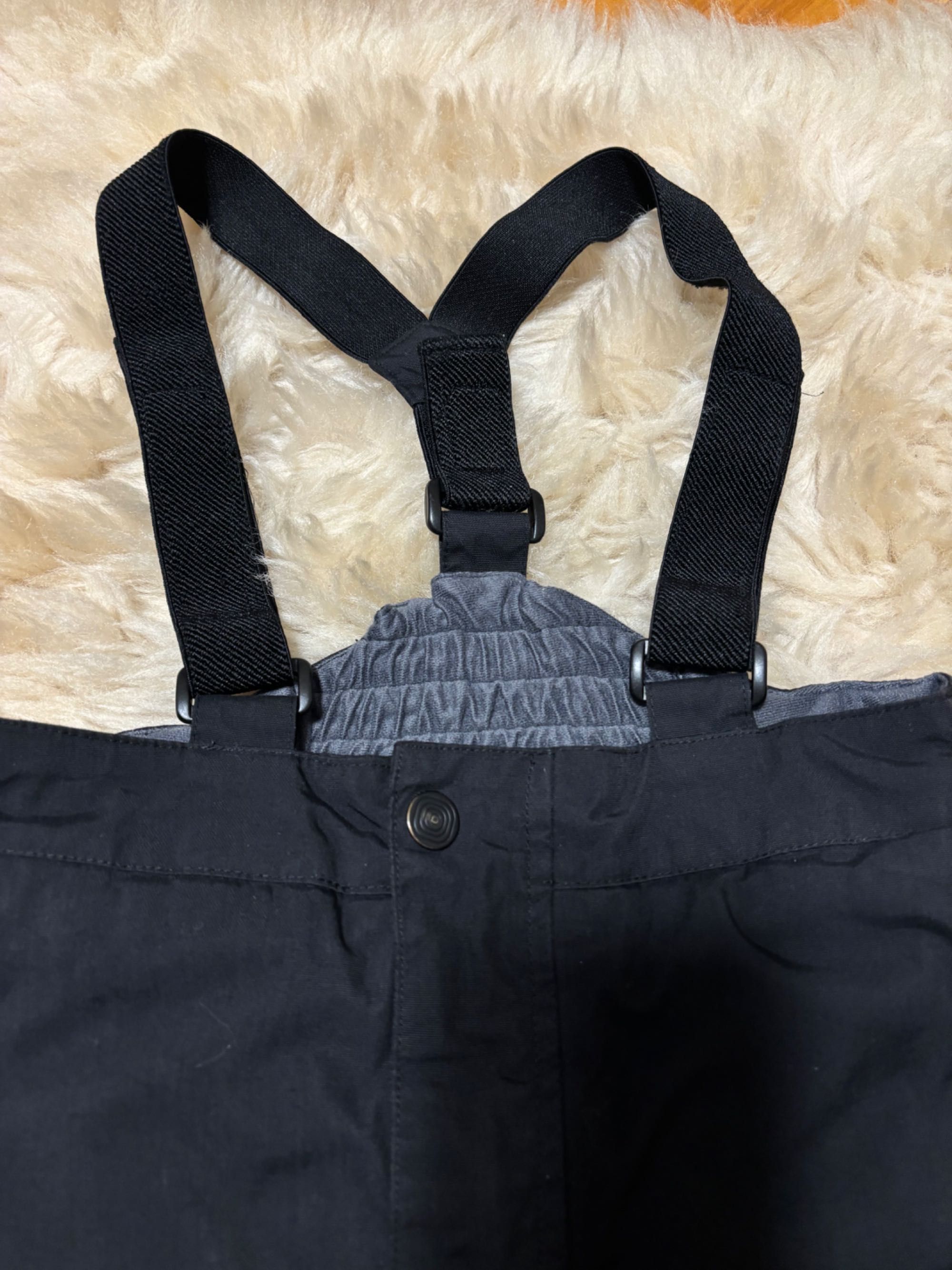 H&M Czarne ocieplane spodnie zimowe narciarskie szelki karczek r 116
