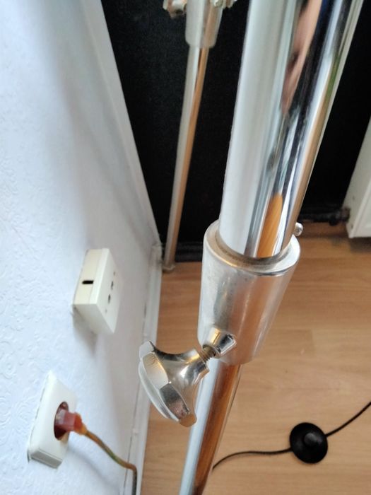 Lampa trój nożna. Stojąca. Retro