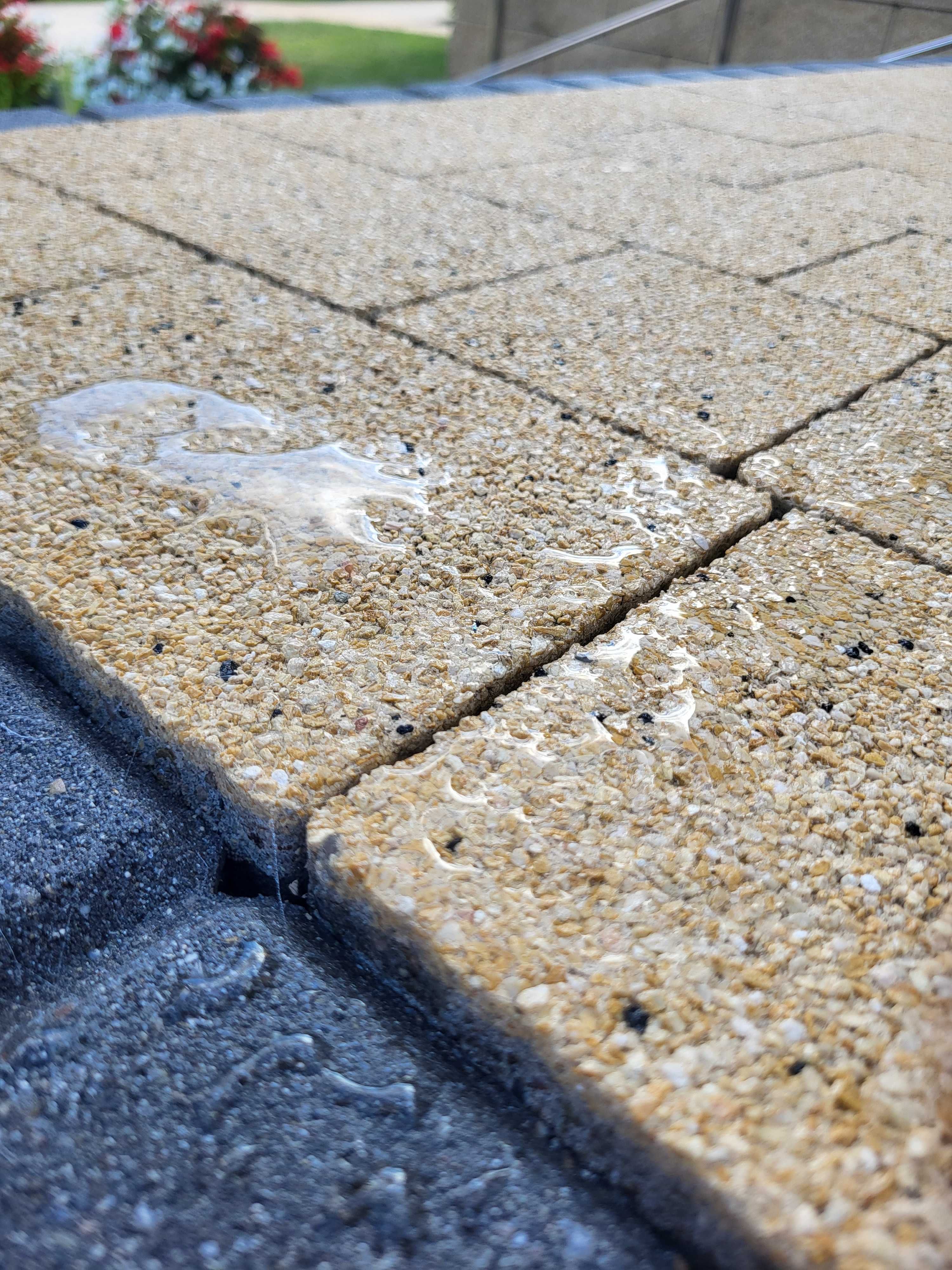 Malowanie dachów, elewacji i kostki brukowej