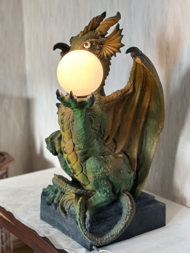 Ozdoba do ogrodu Smok lampa Świeci w ultrafiolecie