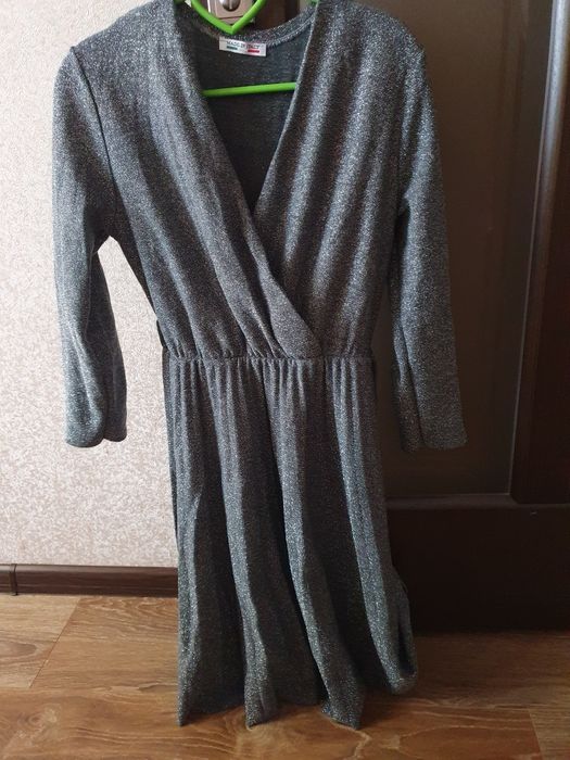 Продам платье з люрексовою ниткою